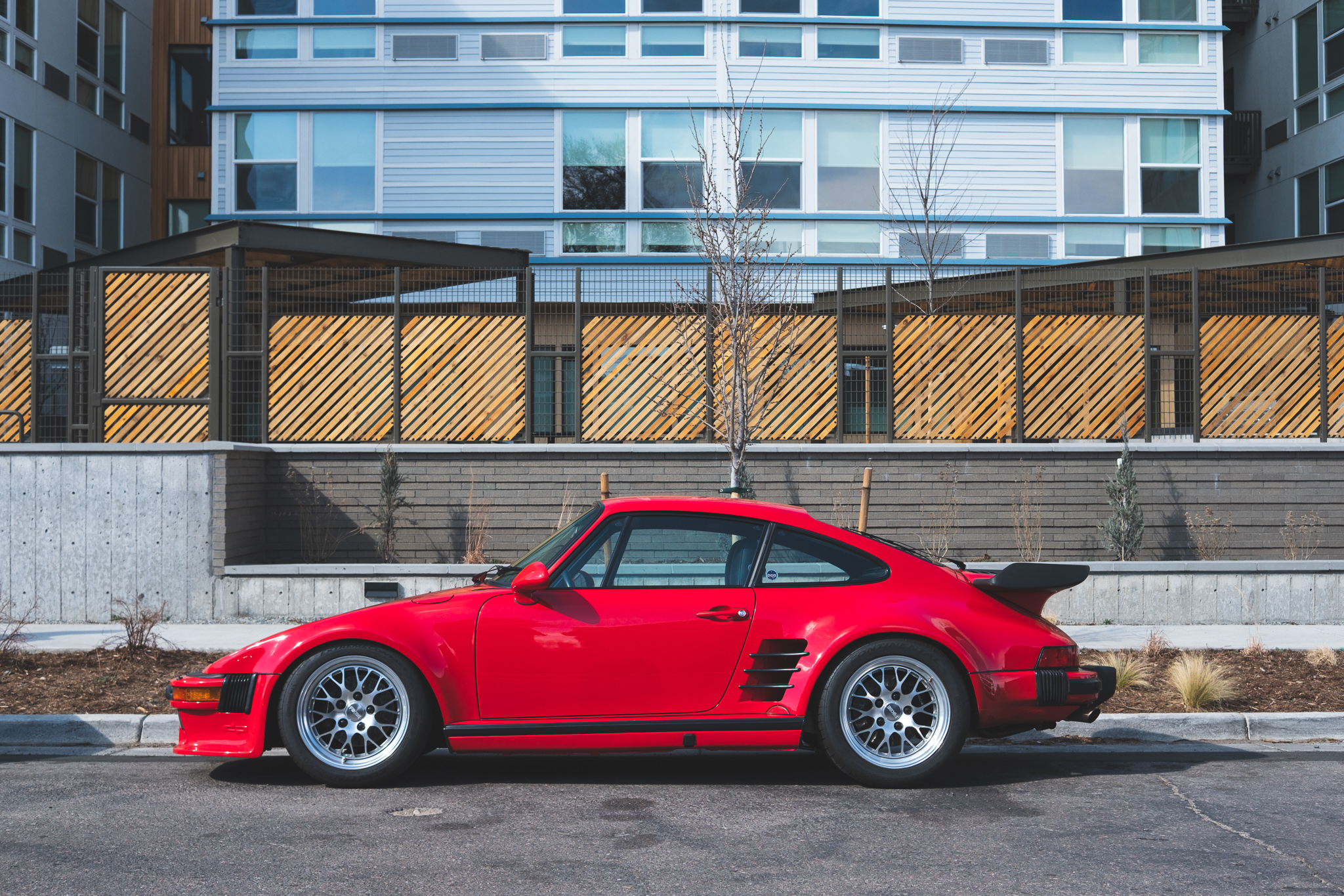 SNAPSHOT: Flat 6 Coffee Co. and Cars